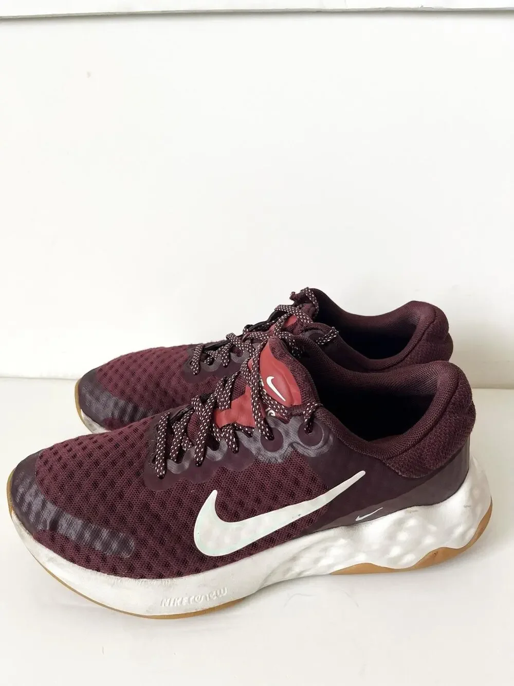 Nike Renew Running Shoes Women Size 8.5 Burgundy Mesh Athletic Lace DC8184-601